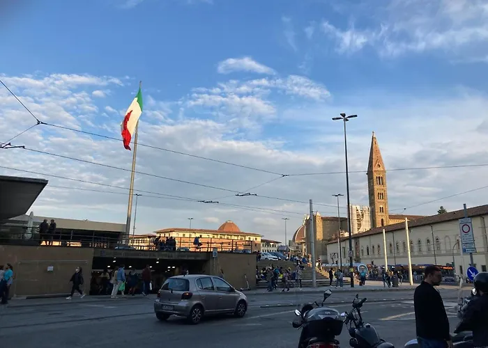 Santa Maria Novella - Golden Lily Florence, City Center Apartment